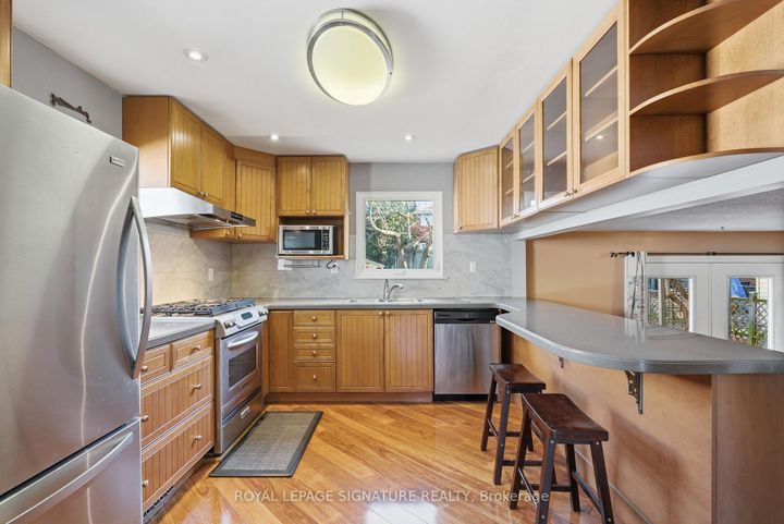 Photo 9 at 127 Snowshoe Crescent, German Mills, Markham