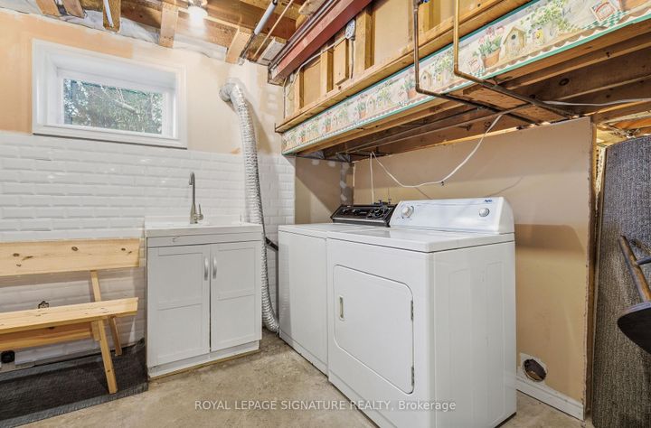 Photo 14 at 127 Snowshoe Crescent, German Mills, Markham