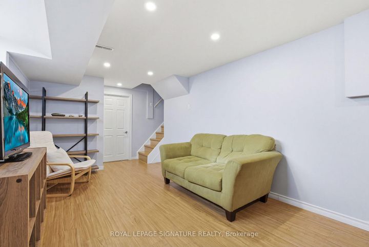 Photo 16 at 127 Snowshoe Crescent, German Mills, Markham