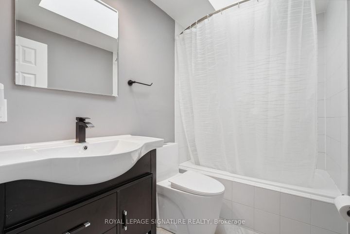 Photo 20 at 127 Snowshoe Crescent, German Mills, Markham