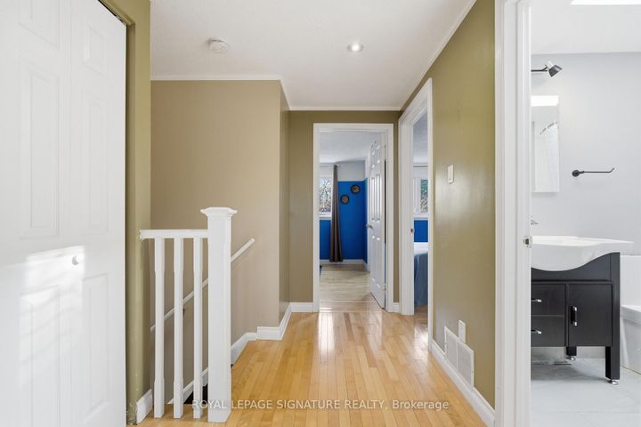 Photo 24 at 127 Snowshoe Crescent, German Mills, Markham