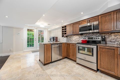 Photo 35 at 246 Aspenwood Drive, Woodland Hill, Newmarket