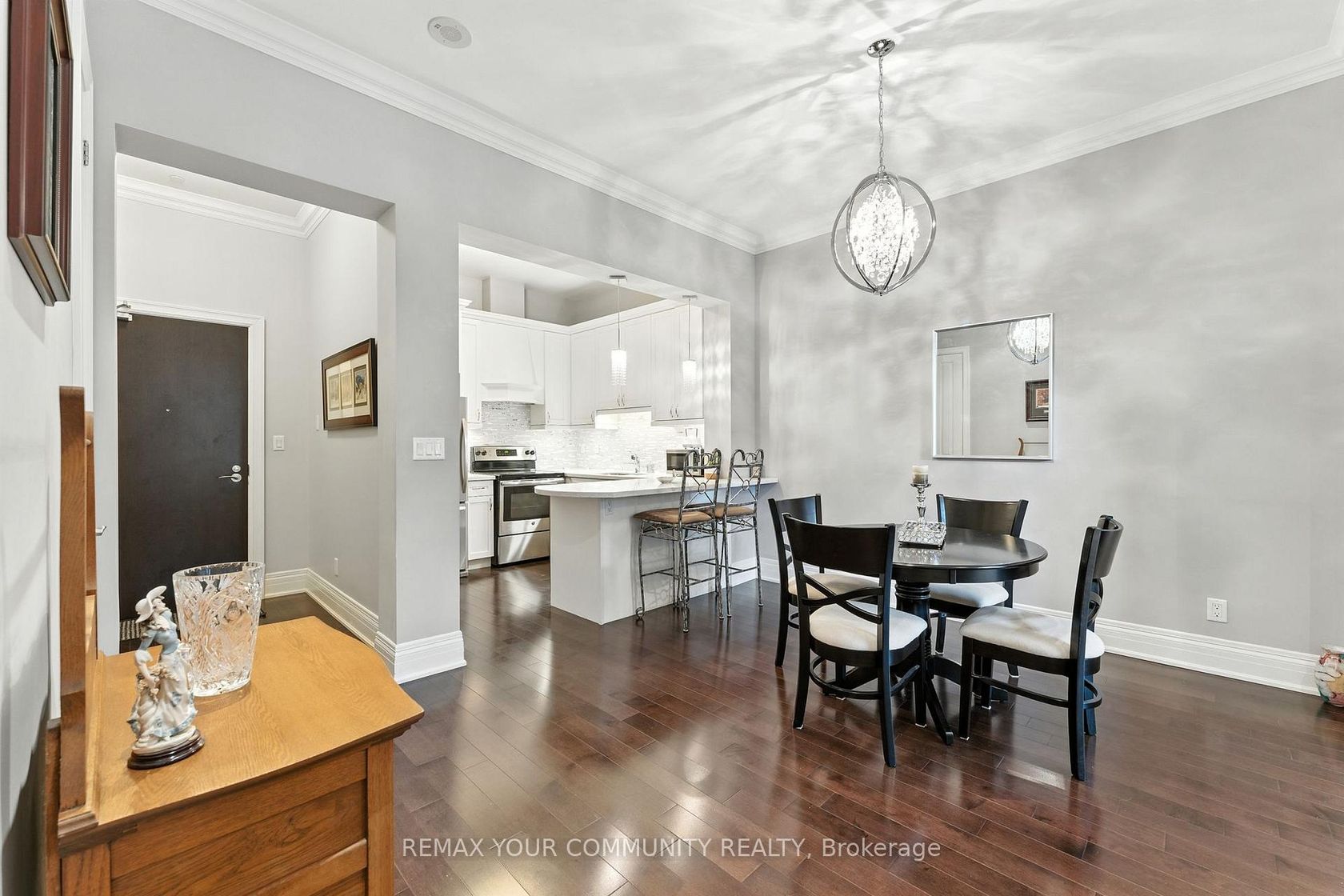 101 - 80 Burns Boulevard, King City, King by Loree Meneguzzi Real Estate 101 - 80 Burns Boulevard, King City, King