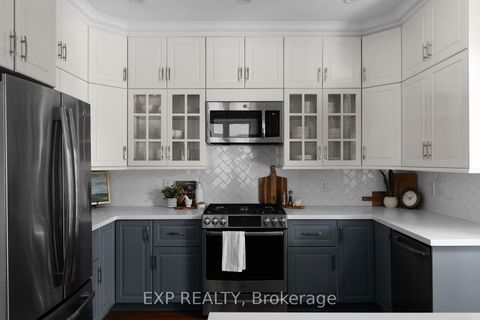 Photo 6 at 36 Sophia Street W, Queen's Park, Barrie