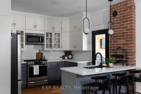 Photo 8 at 36 Sophia Street W, Queen's Park, Barrie