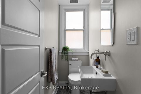 Photo 13 at 36 Sophia Street W, Queen's Park, Barrie