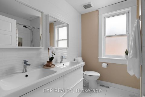 Photo 18 at 36 Sophia Street W, Queen's Park, Barrie