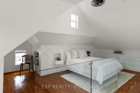 Photo 21 at 36 Sophia Street W, Queen's Park, Barrie