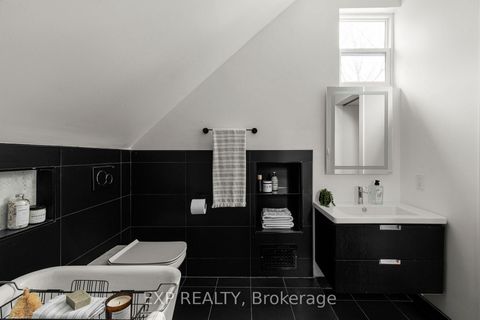 Photo 25 at 36 Sophia Street W, Queen's Park, Barrie