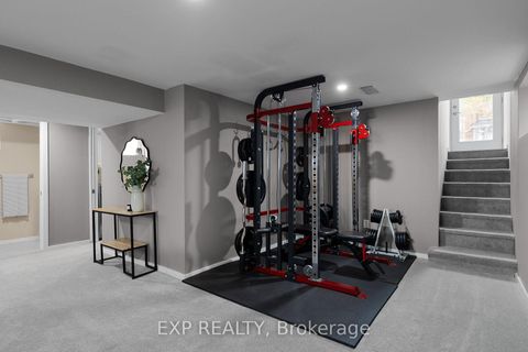 Photo 31 at 36 Sophia Street W, Queen's Park, Barrie