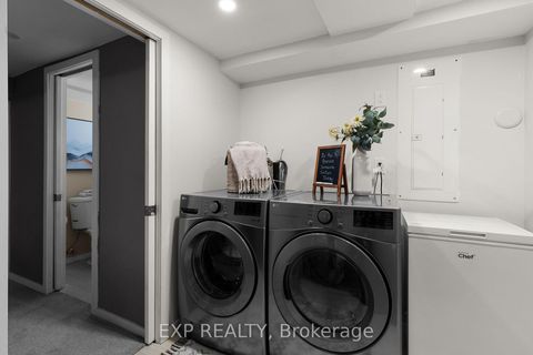 Photo 33 at 36 Sophia Street W, Queen's Park, Barrie