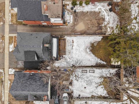 Photo 41 at 36 Sophia Street W, Queen's Park, Barrie