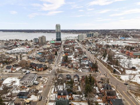 Photo 44 at 36 Sophia Street W, Queen's Park, Barrie