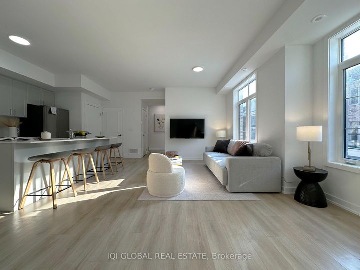 Photo 4 at 1006 - 1655 Palmers Sawmill Road, Duffin Heights, Pickering