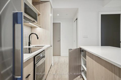 Photo 9 at 803 - 185 Dunlop Street E, Lakeshore, Barrie