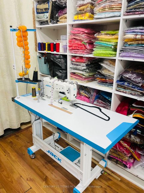 Photo 5 at 22 - 462 Birchmount Road, Birchmount, Toronto