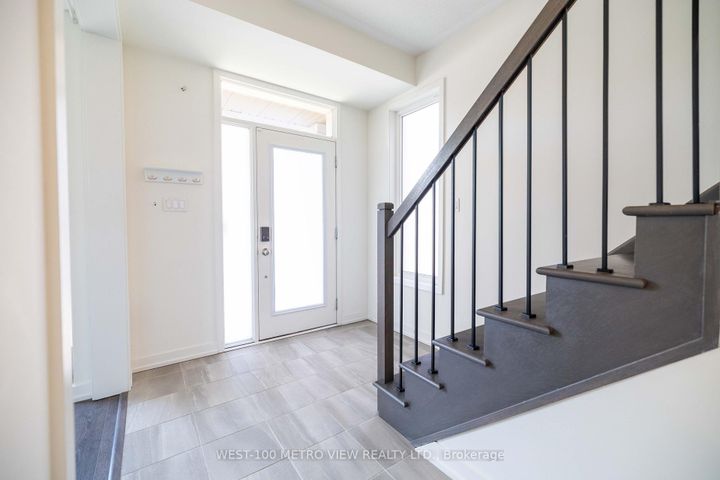 Photo 2 at 3141 Ernest Appelbe Boulevard, GO Glenorchy, Oakville