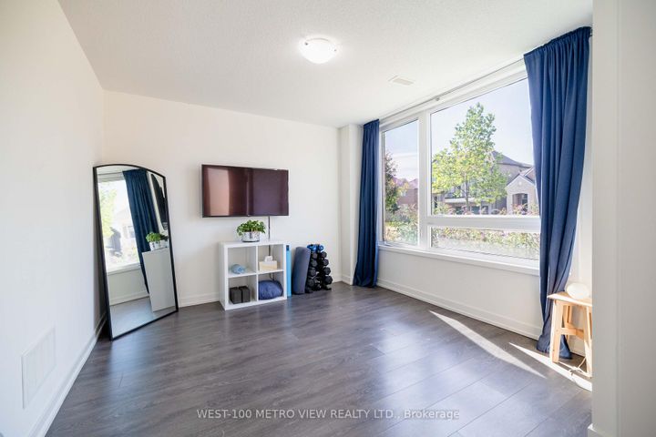 Photo 9 at 3141 Ernest Appelbe Boulevard, GO Glenorchy, Oakville