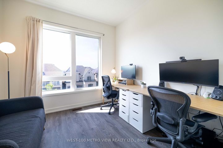 Photo 11 at 3141 Ernest Appelbe Boulevard, GO Glenorchy, Oakville