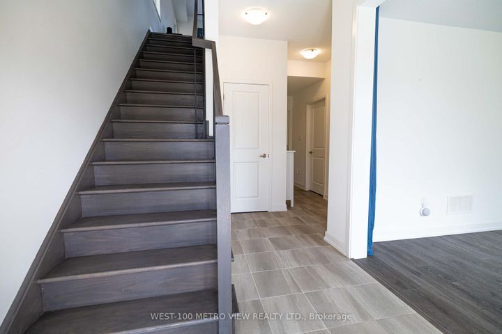 Photo 17 at 3141 Ernest Appelbe Boulevard, GO Glenorchy, Oakville