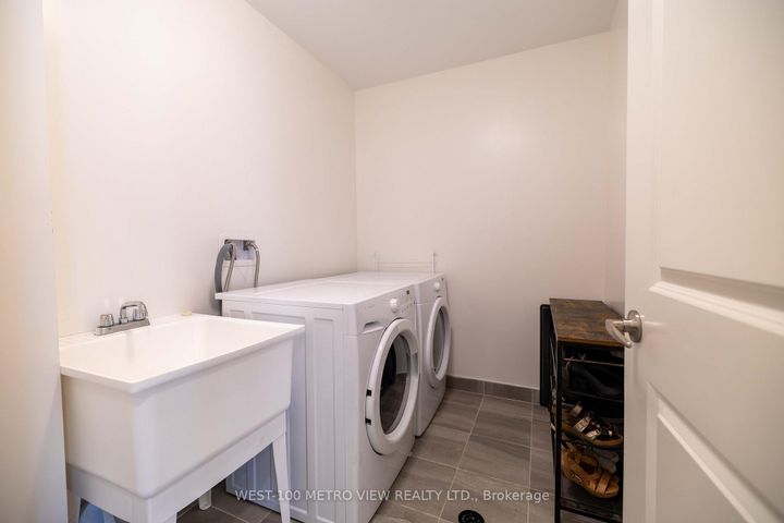 Photo 18 at 3141 Ernest Appelbe Boulevard, GO Glenorchy, Oakville