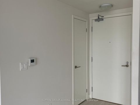 Photo 15 at 703 - 6 Sonic Way, Flemingdon Park, Toronto