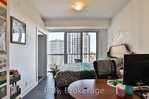 Photo 14 at 909 - 11 Lillian Street, Mount Pleasant West, Toronto