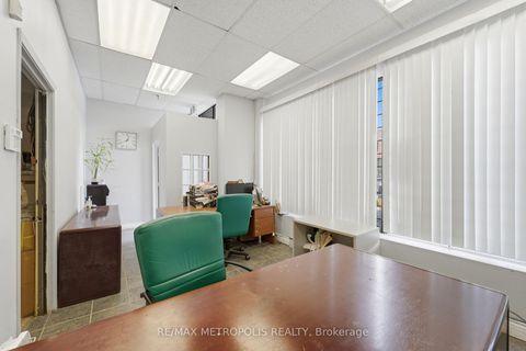 Photo 9 at 35 - 120 Dynamic Drive, Milliken, Toronto