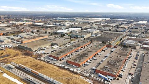 Photo 39 at 35 - 120 Dynamic Drive, Milliken, Toronto