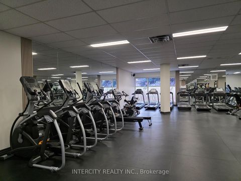 Photo 24 at 310 - 40 Harding Boulevard W, North Richvale, Richmond Hill