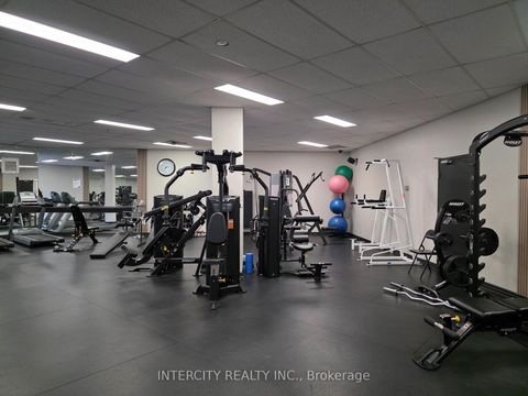 Photo 25 at 310 - 40 Harding Boulevard W, North Richvale, Richmond Hill