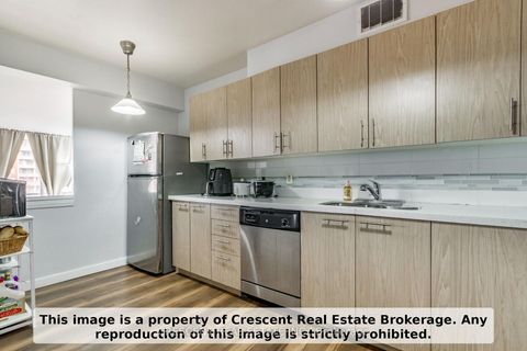 Photo 11 at 710 - 9 Four Winds Drive SW, York University Heights, Toronto