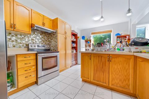 Photo 12 at 88 Mourning Dove Crescent, Malvern, Toronto