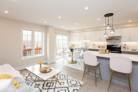 Photo 4 at 164 Banbrooke Crescent, Summerhill Estates, Newmarket