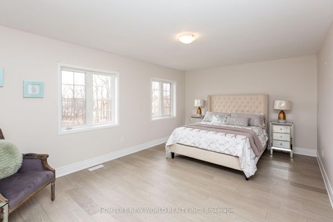 Photo 11 at 164 Banbrooke Crescent, Summerhill Estates, Newmarket