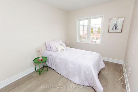 Photo 16 at 164 Banbrooke Crescent, Summerhill Estates, Newmarket