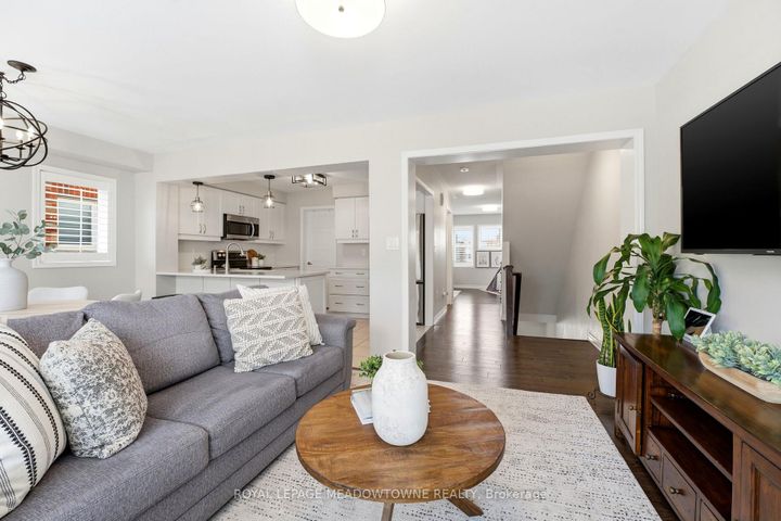 Photo 6 at 112 Whitlock Avenue, FO Ford, Milton