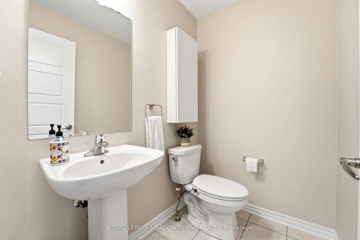 Photo 14 at 112 Whitlock Avenue, FO Ford, Milton