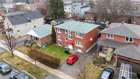 Photo 2 at 10 Woodbury Road, Alderwood, Toronto