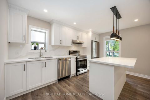 Photo 6 at 12 Rosalie Avenue N, CFB, Toronto