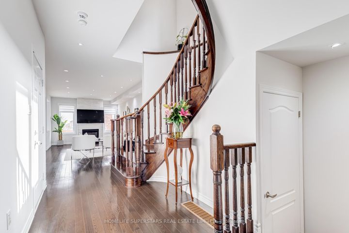 Photo 3 at 39 Rain Forest Lane, Georgetown, Halton Hills