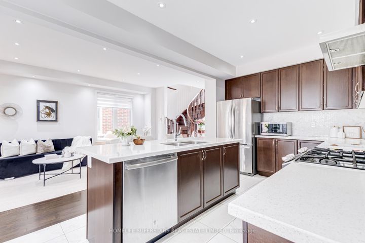 Photo 11 at 39 Rain Forest Lane, Georgetown, Halton Hills