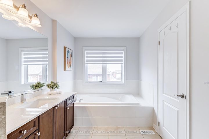 Photo 18 at 39 Rain Forest Lane, Georgetown, Halton Hills