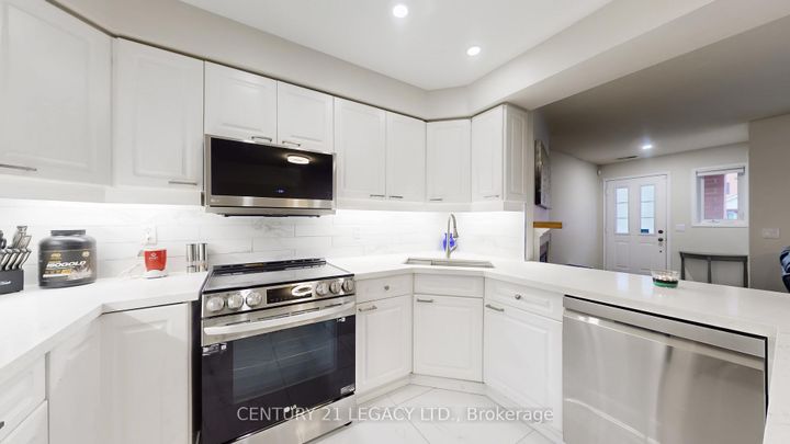 Photo 11 at 419 - 1400 The Esplanade North W, Town Centre, Pickering