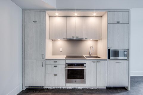 Photo 11 at 814 - 470 Front Street W, Waterfront Communities C1, Toronto