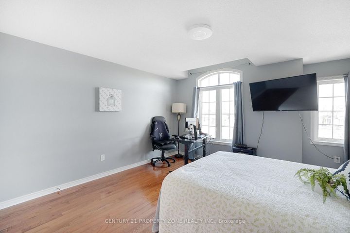 Photo 22 at 43 Alice Springs Crescent, Credit Valley, Brampton