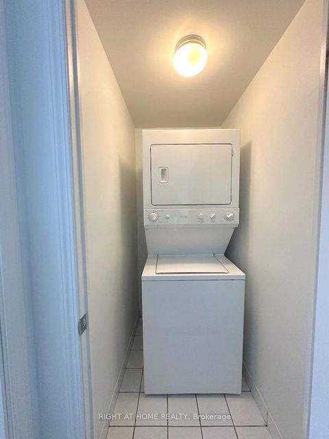 Photo 9 at 1701 - 1900 Lake Shore Boulevard W, South Parkdale, Toronto