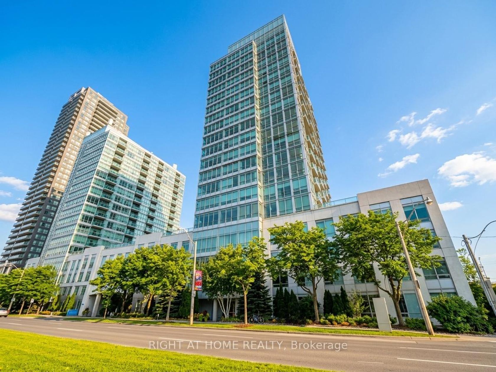 1701 - 1900 Lake Shore Boulevard W, South Parkdale, Toronto 