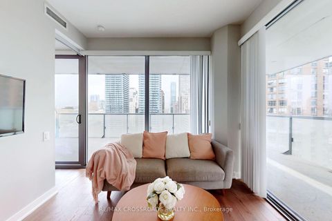 Photo 8 at 1910 - 57 St  Joseph Street, Bay Street Corridor, Toronto