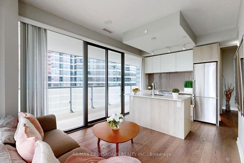 Photo 11 at 1910 - 57 St  Joseph Street, Bay Street Corridor, Toronto